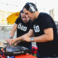 Essential deLuxe 1070