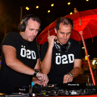 Essential deLuxe 1144