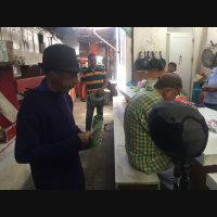 Eusebio  Jacinto playing in the market of Veracruz
