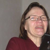 Puhelinmyyjät pakkomyivät puhelimen ja liittymän