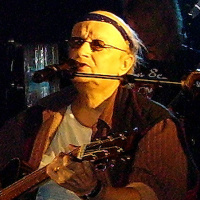 Antti Heikkinen kirjoitti uuden elämänkerran Juice Leskisestä