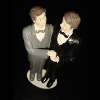 OA105: More Gay Wedding Cakes