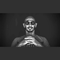 Web la fachada de un hombre