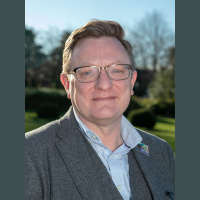 S16 Ep4: Health, wellbeing and the environment - Andrew Darron - improving wellbeing through community gardening