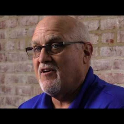 Sundays @ 5 Hosted By Verne Hill