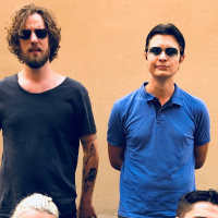 Stand up-fredag med dubbla Hallberg