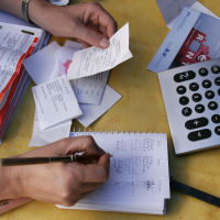 CONTROLAR OS GASTOS | após 5 anos a dívida caduca e fica perdoada?