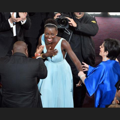 A Phrasal Verb A Day - Learn English Phrasal Verbs With Luke Thompson