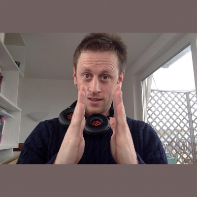 A Phrasal Verb A Day - Learn English Phrasal Verbs With Luke Thompson