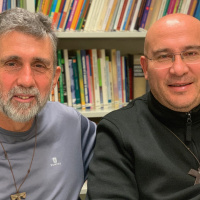 Conferencia de Monseñor Adalberto Jiménez y el capuchino, Txarli Azcona