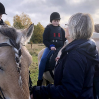 Del 2/2. Hemmasittarna - Hur får man tillbaka eleverna till skolan?