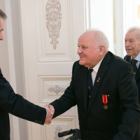 Ruotsinsuomalaiset sotaveteraanit vierailulla presidentti Niinistön luona