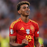 Yamal stuns as Spain head to EURO final