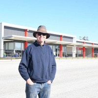 Charlton Harness Racing Club Joe Thompson chats to Andrew Kuuse re Sundays Cup meeting