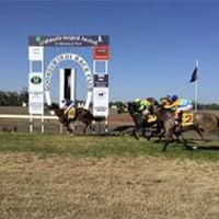Goondiwindi RC Graeme Scheu chats to Andrew Kuuse