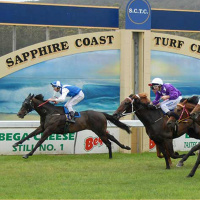 Sapphire turf Club Rob Tweedie chats to Andrew Kuuse re 2 day carnival
