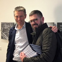 219 Möjligheter och risker med sociala medier och massmedier