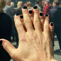 530 Att vara populär eller omtyckt