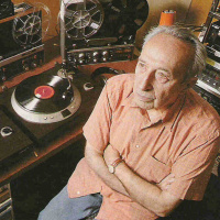 El radiolaboratorio de la Dra. Costa. LA RADIO MUSICAL NACIÓ EN LA CARAVANA DE ÁNGEL ÁLVAREZ.