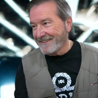 JJ Benítez: los investigadores hemos sido bastante ingenuos!