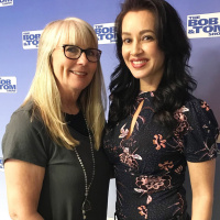 Dr. Sadie Allison helps you Tickle your Kitty!