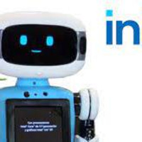 El robot mexicano que vende computadoras en el palacio