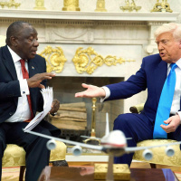 Trump ambushes South Africas President with genocide claims