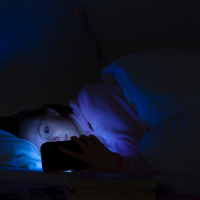 Tech Check- Smart phones keeping us awake 