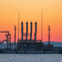 Eamon Ryan discusses the government’s new LNG reserve plans