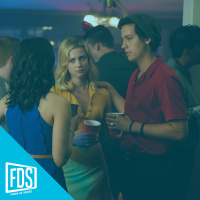 FDS Top :  Los mejores series con adolescentes protagonistas