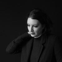 Slata Roschal: Ich möchte Wein trinken und auf das Ende der Welt warten