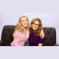 Jenna Fischer and Angela Kinsey