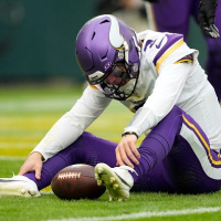 Can anyone start out as bad as JJ McCarthy has and still progress to become a top tier NFL QB?