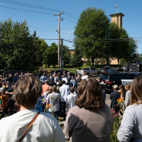 Former FBI agent James Gagliano shares how the FBI assists local law enforcement during a mass shooting event