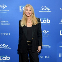 Christie Brinkleys marriage idea, Make Chad Laugh amp Stillwaters social district debate