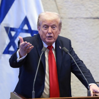 What does Trump do if the Israel/Hamas peace agreement is broken?