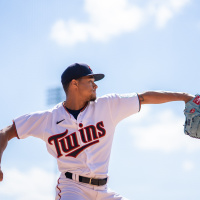 Do-Hyoung Park from mlb.com on the Twins and the make up of the team