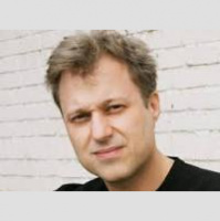 Cooking with comedian Henry Philips