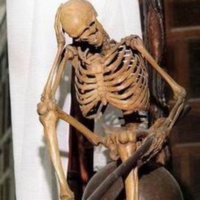 Si acaso enseña algo la muerte