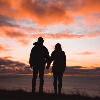 Case-se com Alguém Independente