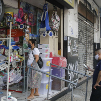 Há novas possibilidades de relações entre consumidores e comércio se estabelecendo