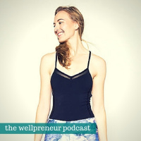 Teaching Yoga Online with Brett Larkin {e91}