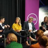 Hør på nytt: Norsk bistand ved et veiskille