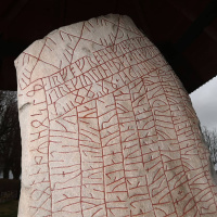 Därför bråkar runstensforskarna