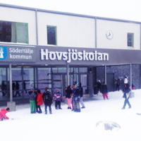 Vi översätter mellan de nyanlända och fröken