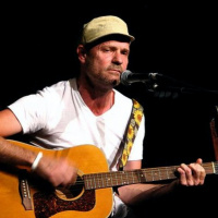 List O Mania: The Tragically Hips Canadian Tour Dates - John Derringer - 25/05/16