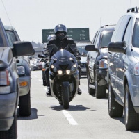 Tool Of The Day: Lane Splitting With Sport Bikes - John Derringer - 27/05/16