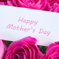 List O Mania: Mothers Day Gift Ideas - John Derringer - 06/05/16