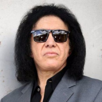 Gene Simmons Bashing Prince - John Derringer - 11/05/16