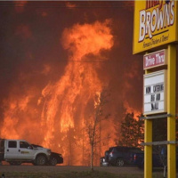 Fort McMurray Fire - John Derringer - 04/05/16